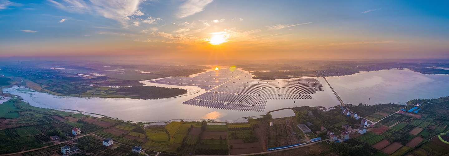 乐虎 -(88国际)科技江西鄱阳123.235MW “渔光互补”型光伏发电扶贫项目